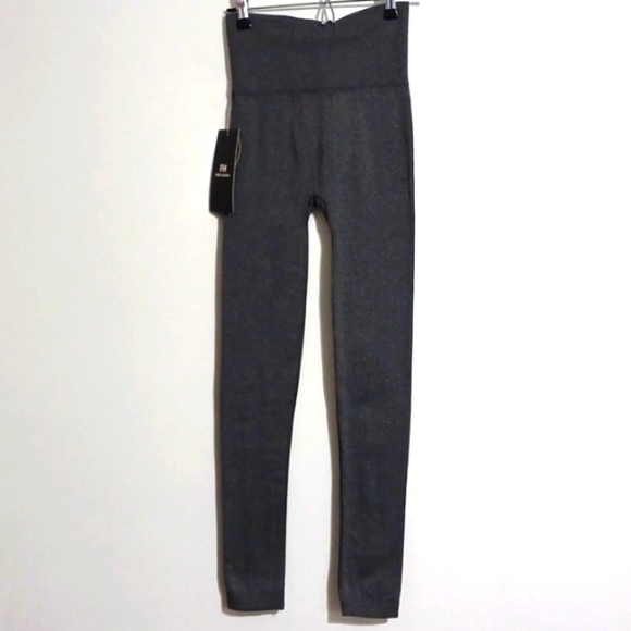 FREE HAVEN legging. "Cozy Fleece Leggings".  Gray leggings.  One Size.  NWT - Picture 1 of 14